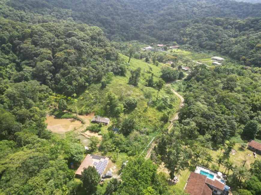 Foto 1 de Fazenda/Sítio com 2 Quartos à venda, 120m² em Zona Rural, Itariri