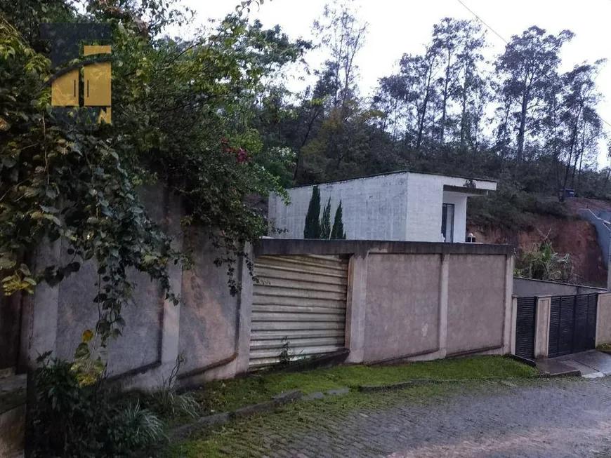 Foto 1 de Lote/Terreno à venda, 536m² em Várzea das Moças, São Gonçalo