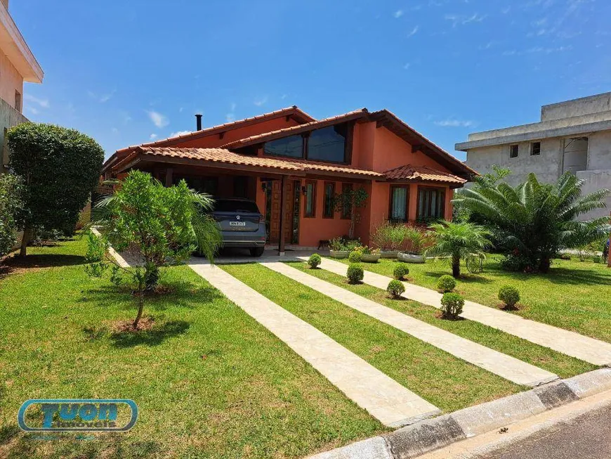 Foto 1 de Casa de Condomínio com 3 Quartos para venda ou aluguel, 177m² em Suru, Santana de Parnaíba