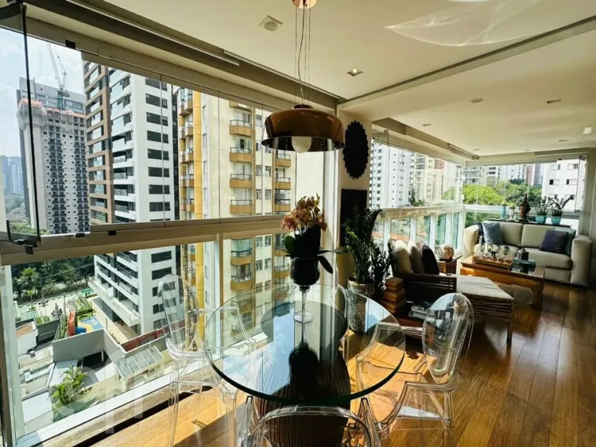 Foto 1 de Apartamento com 3 Quartos à venda, 206m² em Campo Belo, São Paulo