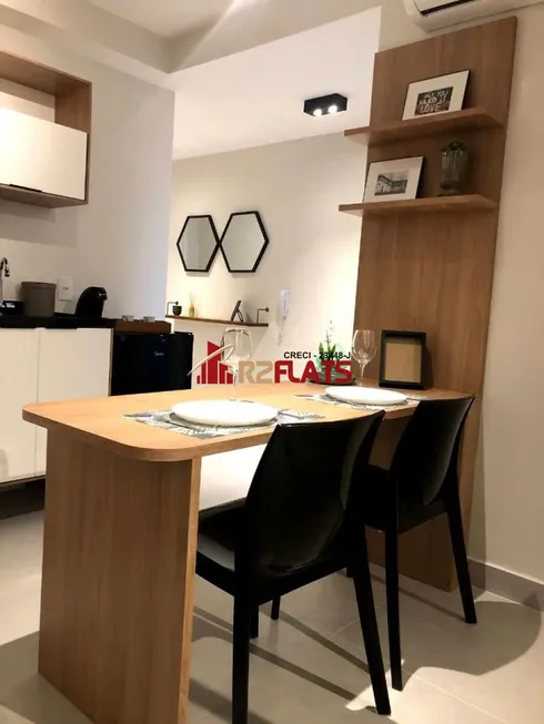 Foto 1 de Flat com 1 Quarto para alugar, 28m² em Moema, São Paulo