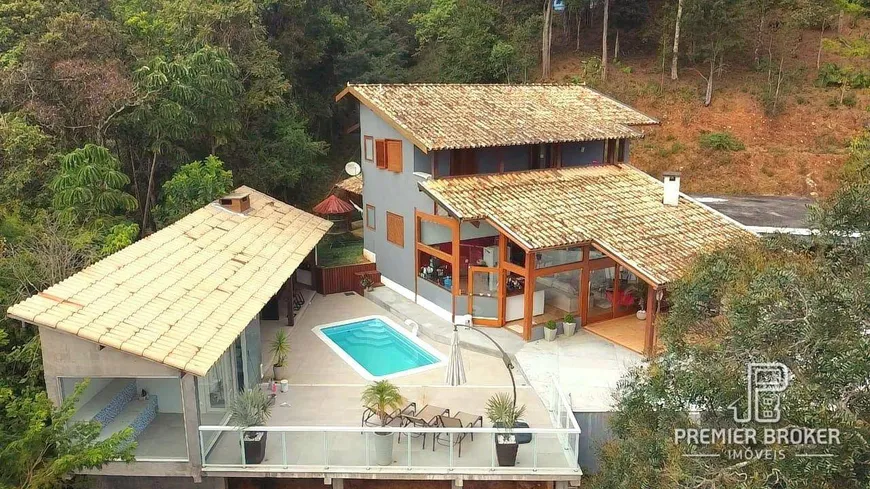 Foto 1 de Casa com 4 Quartos à venda, 600m² em Quebra Frascos, Teresópolis