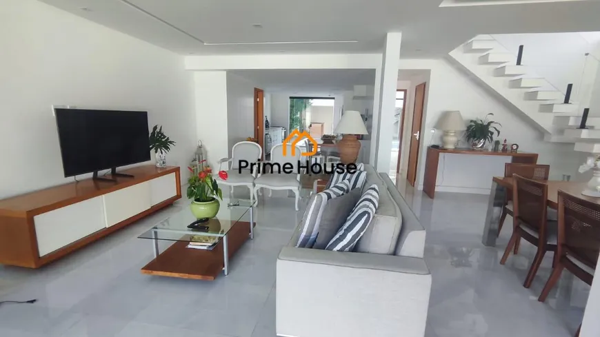 Foto 1 de Casa de Condomínio com 4 Quartos à venda, 330m² em Barra da Tijuca, Rio de Janeiro