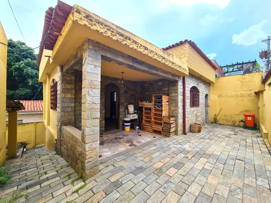 Foto 1 de Casa com 2 Quartos à venda, 320m² em Padre Eustáquio, Belo Horizonte