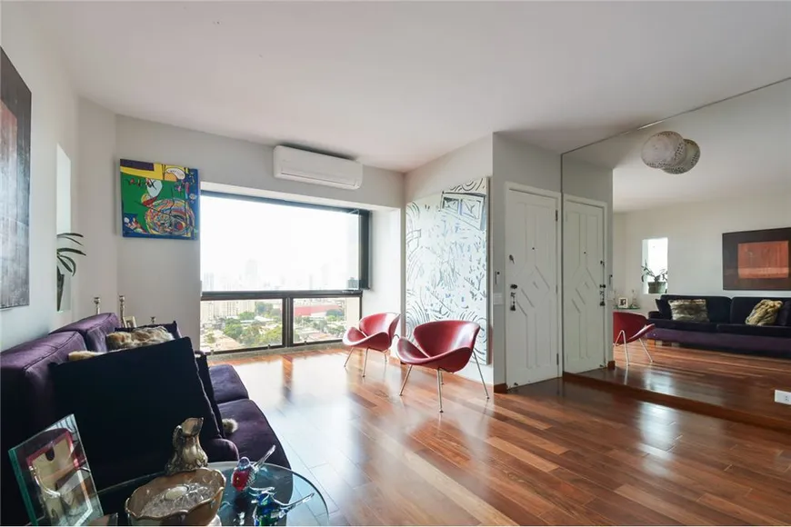 Foto 1 de Apartamento com 2 Quartos à venda, 151m² em Vila Olímpia, São Paulo