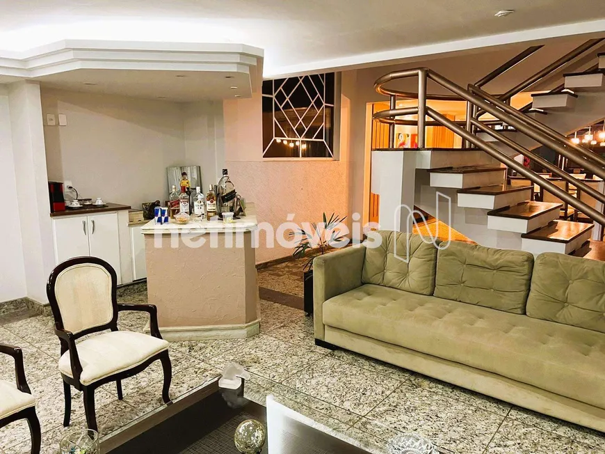Foto 1 de Casa com 4 Quartos à venda, 441m² em Palmares, Belo Horizonte