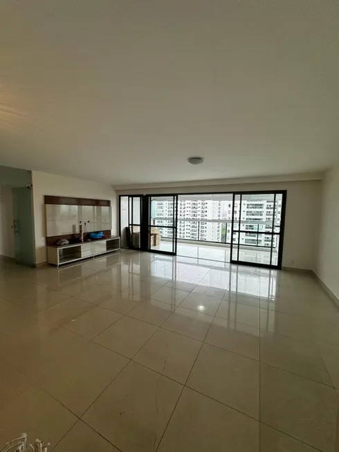 Foto 1 de Apartamento com 3 Quartos à venda, 170m² em Imbiribeira, Recife