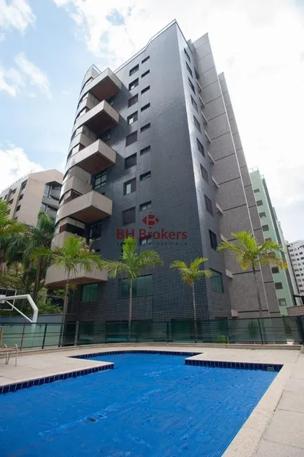 Foto 1 de Apartamento com 4 Quartos à venda, 250m² em Belvedere, Belo Horizonte