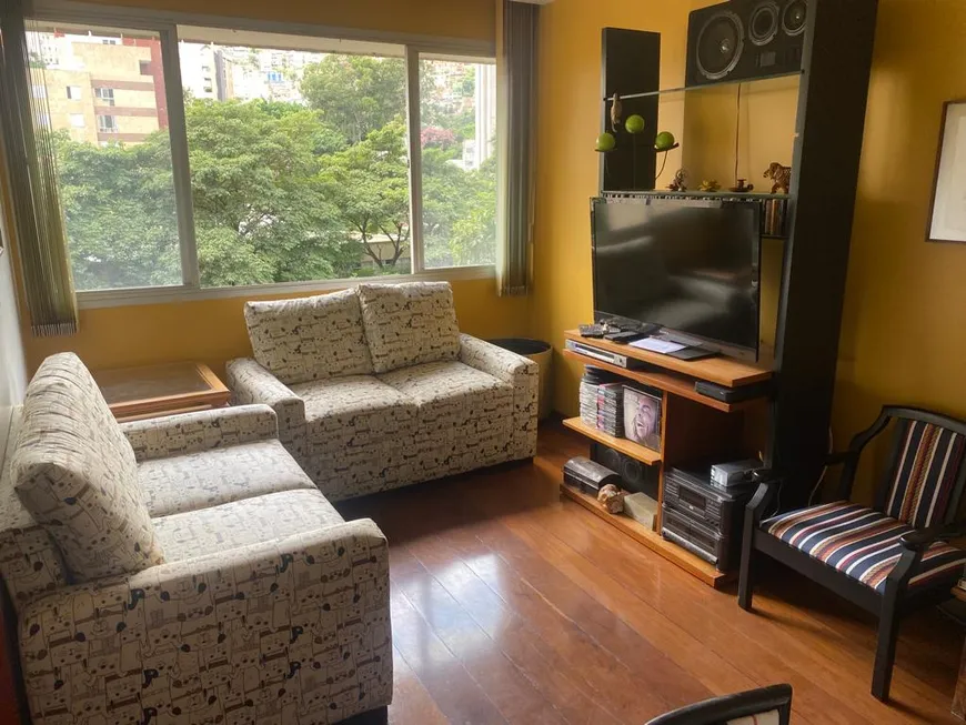 Foto 1 de Apartamento com 3 Quartos à venda, 70m² em Santo Antônio, Belo Horizonte