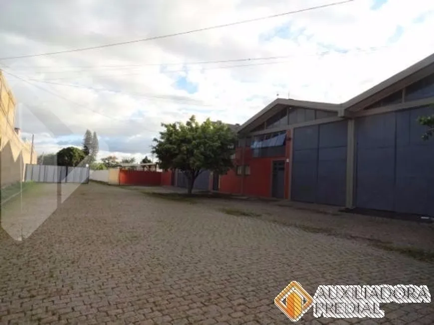 Foto 1 de Galpão/Depósito/Armazém para alugar, 700m² em Navegantes, Porto Alegre