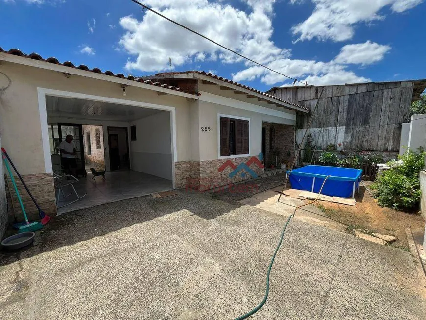 Foto 1 de Casa com 2 Quartos à venda, 140m² em Olaria, Canoas