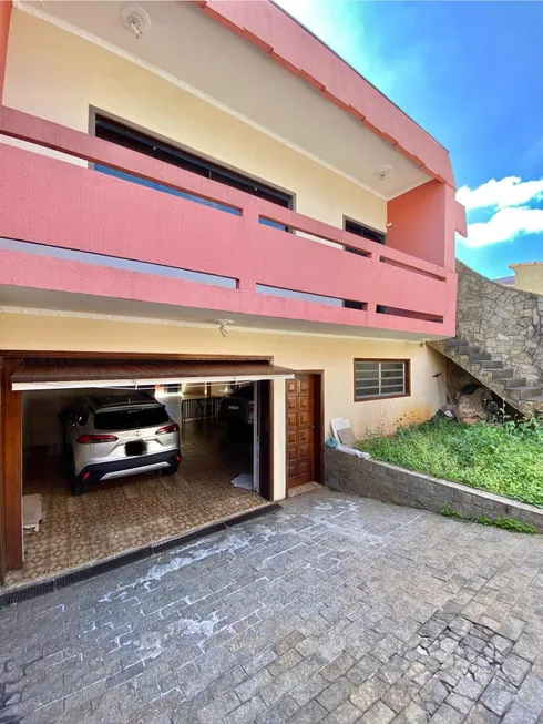 Foto 1 de Casa com 4 Quartos à venda, 371m² em Parque das Nações, Santo André