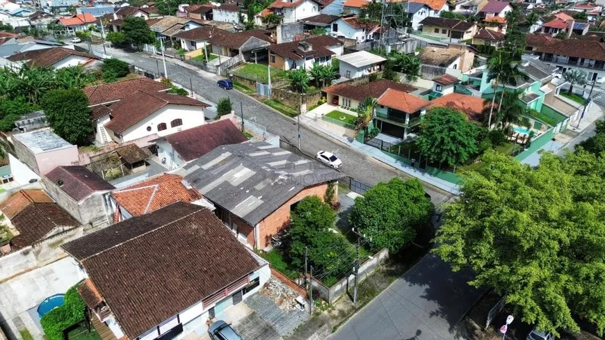 Foto 1 de Galpão/Depósito/Armazém à venda, 203m² em Floresta, Joinville