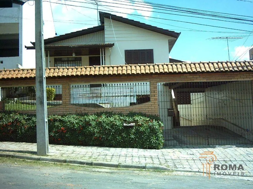 Foto 1 de Casa com 5 Quartos à venda, 171m² em Vista Alegre, Curitiba