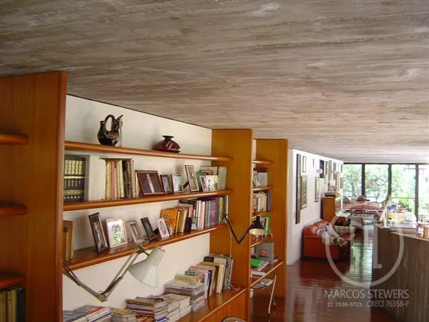 Foto 1 de Casa com 8 Quartos à venda, 1890m² em Jardim Santa Helena, São Paulo