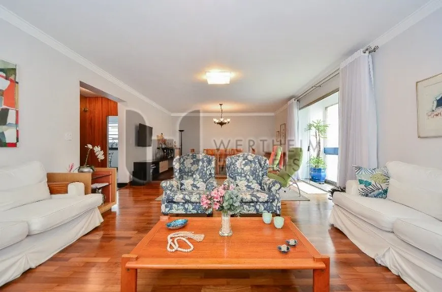 Foto 1 de Apartamento com 3 Quartos à venda, 198m² em Higienópolis, São Paulo