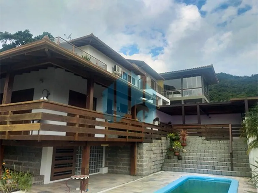 Foto 1 de Casa com 2 Quartos à venda, 199m² em Centro, Garopaba