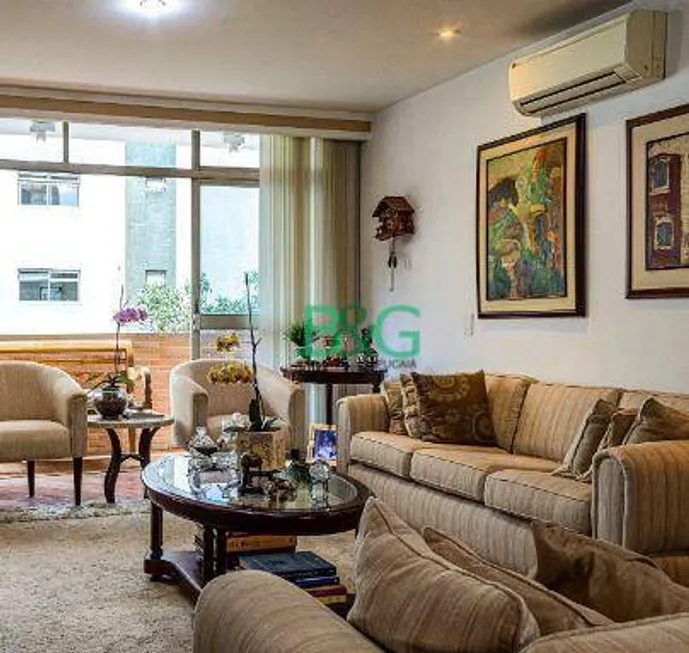 Foto 1 de Apartamento com 4 Quartos à venda, 200m² em Itaim Bibi, São Paulo