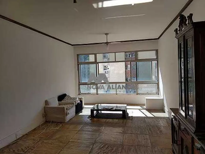 Foto 1 de Apartamento com 3 Quartos à venda, 119m² em Lagoa, Rio de Janeiro