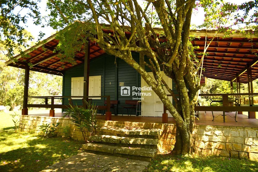 Foto 1 de Fazenda/Sítio com 7 Quartos à venda, 448m² em Cascatinha, Nova Friburgo
