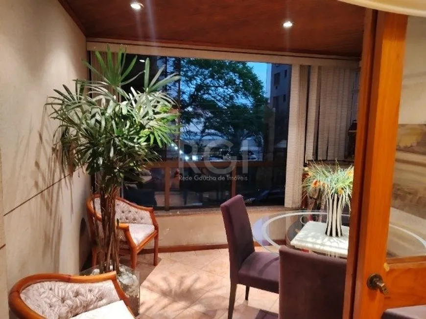 Foto 1 de Apartamento com 3 Quartos à venda, 106m² em Jardim Itú Sabará, Porto Alegre