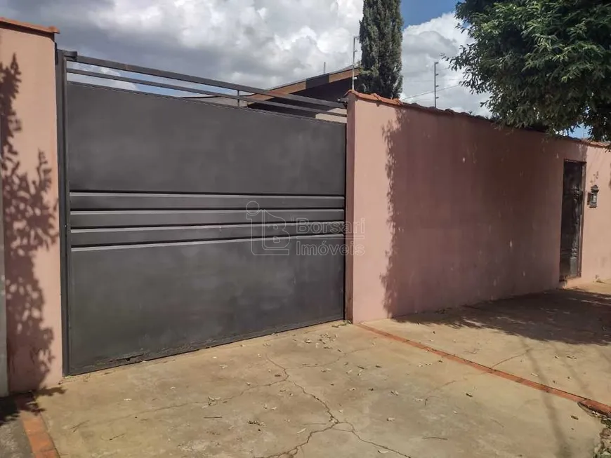 Foto 1 de Casa com 3 Quartos à venda, 190m² em Parque Laranjeiras, Araraquara