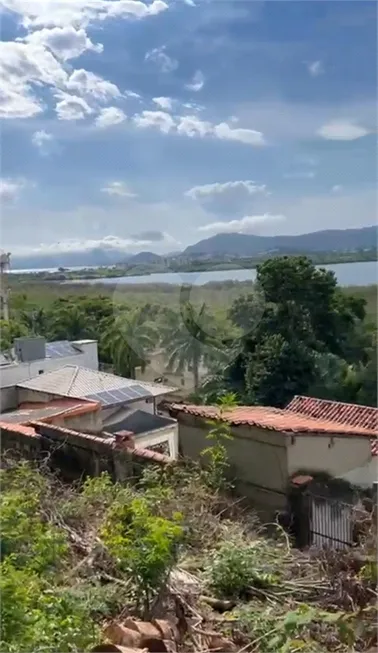 Foto 1 de Lote/Terreno à venda, 800m² em Itaipu, Niterói