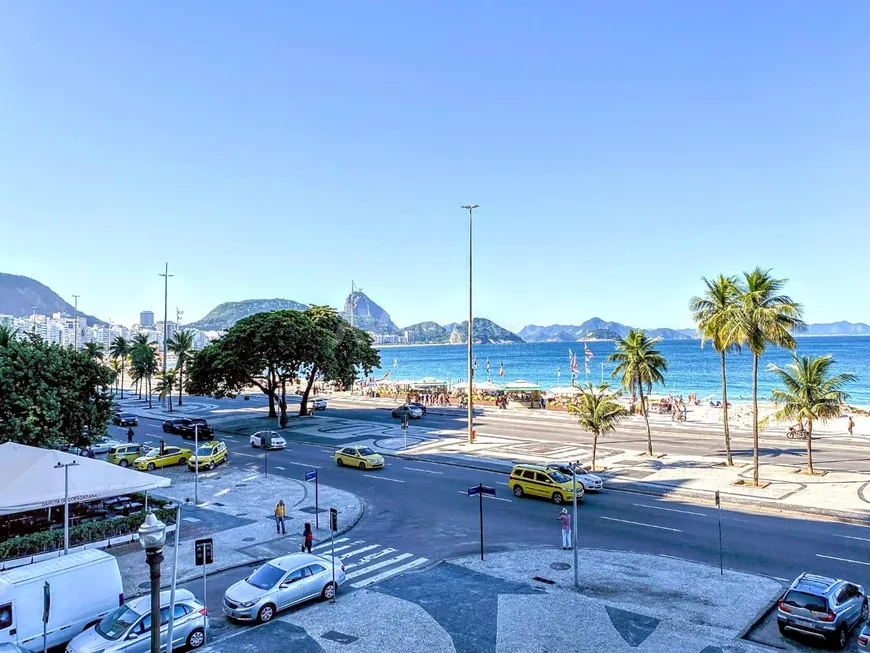 Foto 1 de Apartamento com 4 Quartos para venda ou aluguel, 344m² em Copacabana, Rio de Janeiro