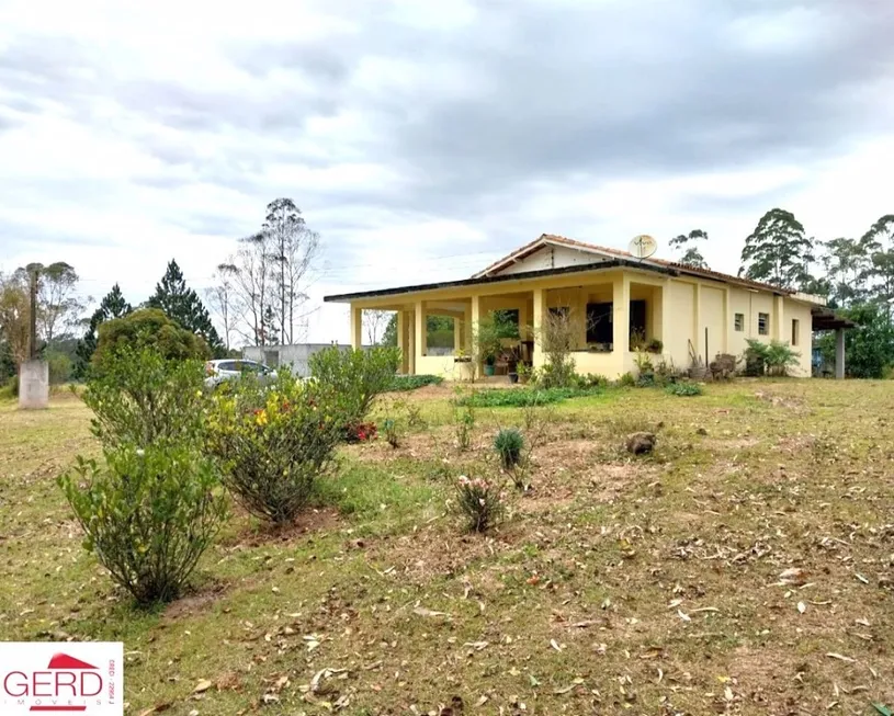 Foto 1 de Fazenda/Sítio com 3 Quartos à venda, 300m² em Ressaca, Cotia