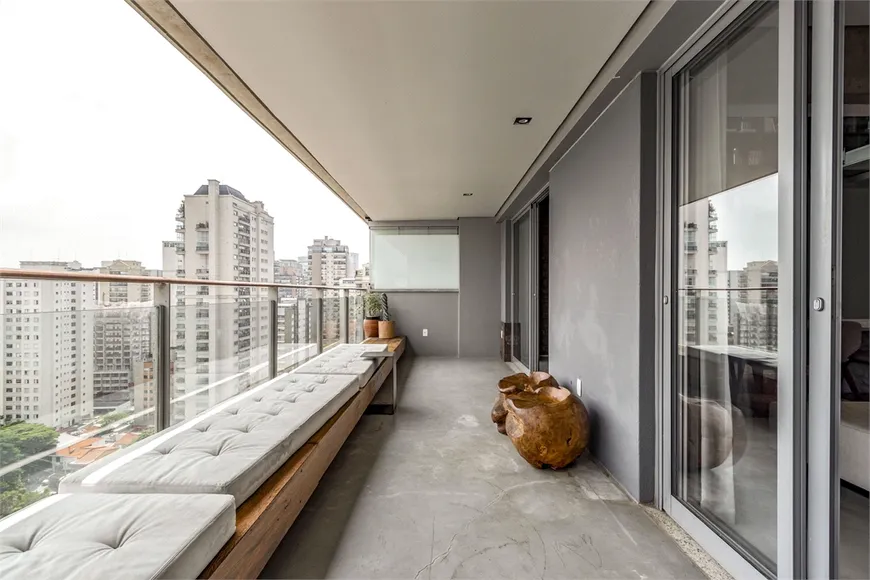 Foto 1 de Apartamento com 1 Quarto à venda, 122m² em Vila Nova Conceição, São Paulo