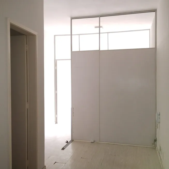 Foto 1 de Sala Comercial com 14 Quartos para alugar, 27m² em Copacabana, Rio de Janeiro