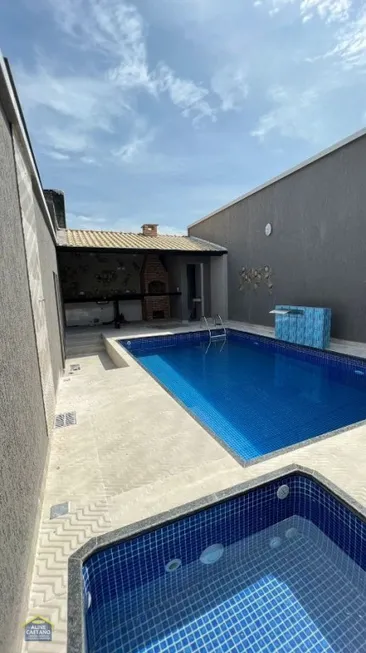 Foto 1 de Casa de Condomínio com 2 Quartos à venda, 49m² em Balneário Maracanã, Praia Grande