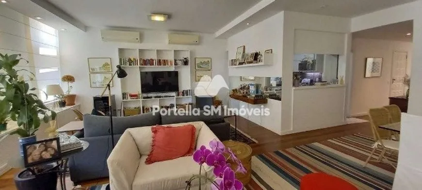 Foto 1 de Apartamento com 4 Quartos à venda, 225m² em Lagoa, Rio de Janeiro