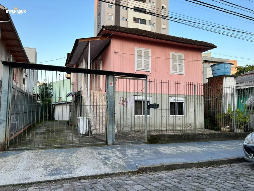 Foto 1 de Lote/Terreno à venda, 360m² em Panazzolo, Caxias do Sul