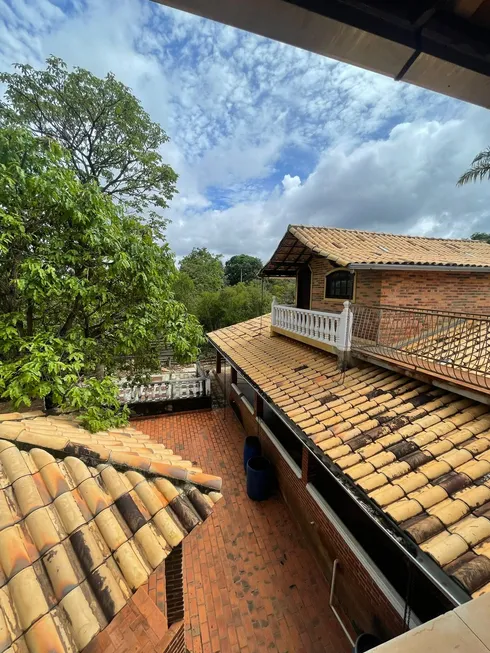 Foto 1 de Fazenda/Sítio com 3 Quartos à venda, 2000m² em Zona Rural, Jaboticatubas