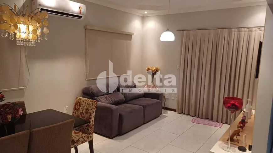 Foto 1 de Casa com 3 Quartos à venda, 168m² em Jardim Inconfidência, Uberlândia