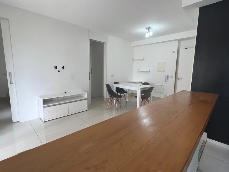 Foto 1 de Apartamento com 1 Quarto à venda, 50m² em Sítio Tamboré Alphaville, Barueri