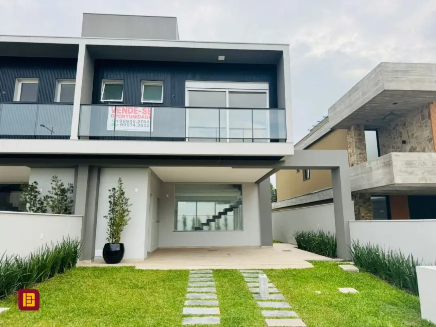 Foto 1 de Casa de Condomínio com 3 Quartos à venda, 182m² em Rio Tavares, Florianópolis