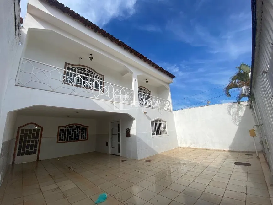 Foto 1 de Casa com 4 Quartos à venda, 295m² em Taguatinga Norte, Taguatinga