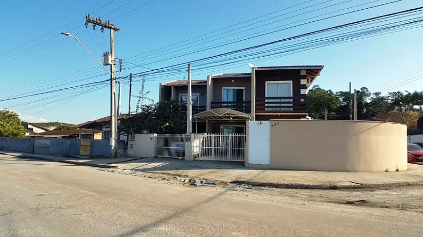 Foto 1 de Casa com 2 Quartos à venda, 61m² em João Costa, Joinville