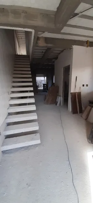 Foto 1 de Casa com 4 Quartos à venda, 187m² em Dona Clara, Belo Horizonte