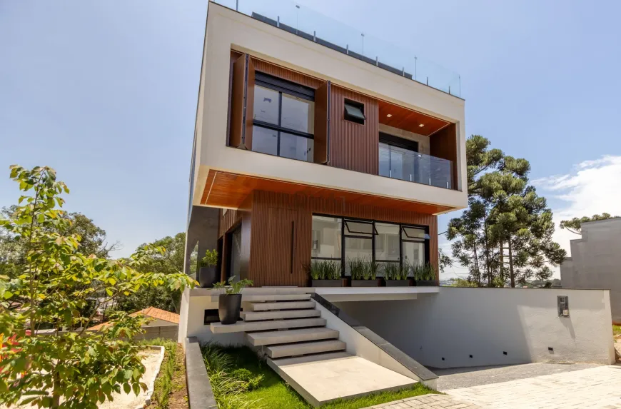 Foto 1 de Casa de Condomínio com 3 Quartos à venda, 327m² em Santa Cândida, Curitiba