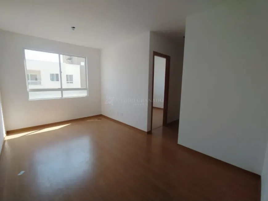 Foto 1 de Apartamento com 2 Quartos para alugar, 45m² em Jardim América, Maringá