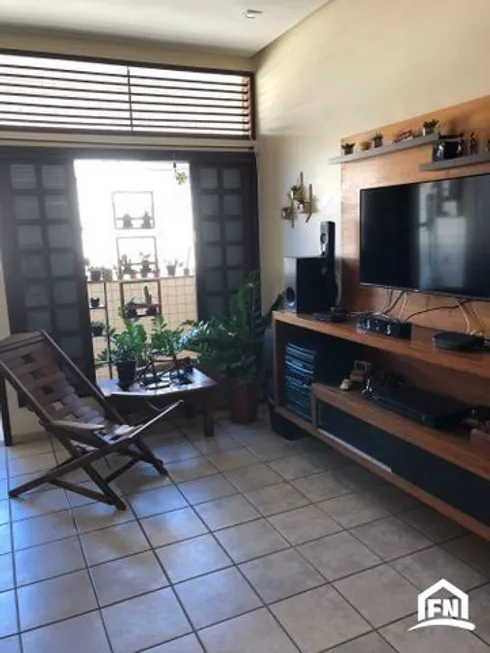 Foto 1 de Apartamento com 3 Quartos à venda, 106m² em Candelária, Natal