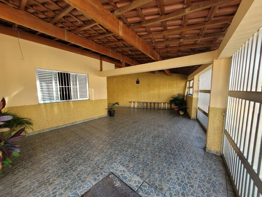 Foto 1 de Casa com 3 Quartos à venda, 120m² em Jardim Roberto, Osasco