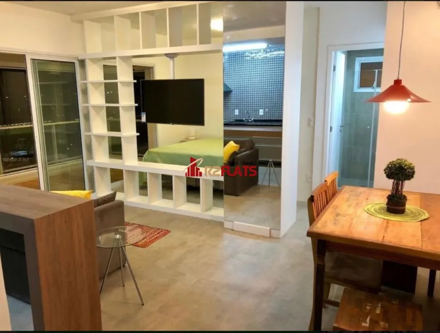 Foto 1 de Apartamento com 1 Quarto à venda, 50m² em Campo Belo, São Paulo