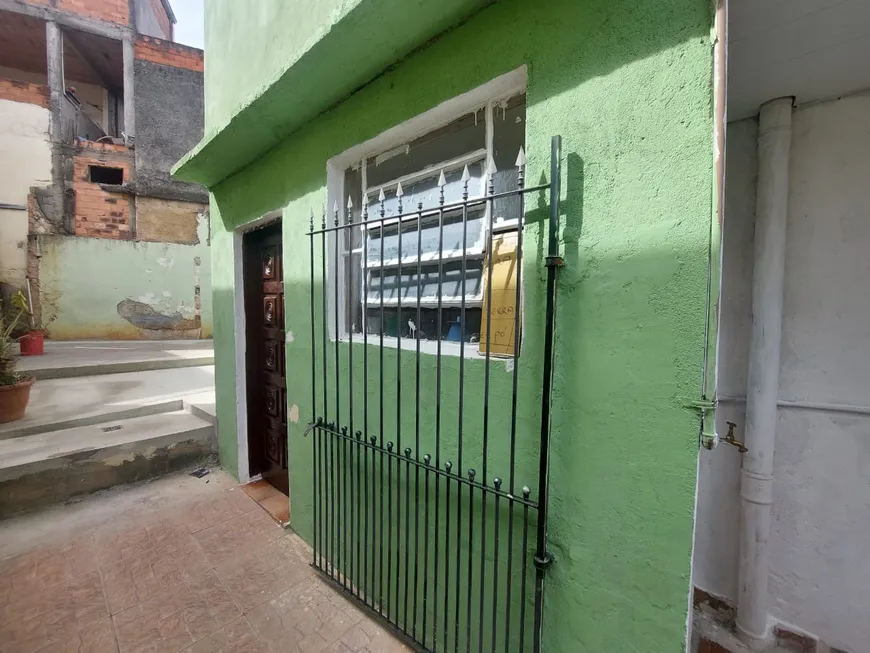 Foto 1 de Casa com 2 Quartos à venda, 100m² em Vila Menck, Osasco