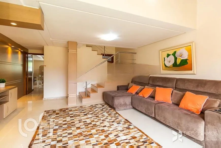 Foto 1 de Casa com 3 Quartos à venda, 246m² em Partenon, Porto Alegre