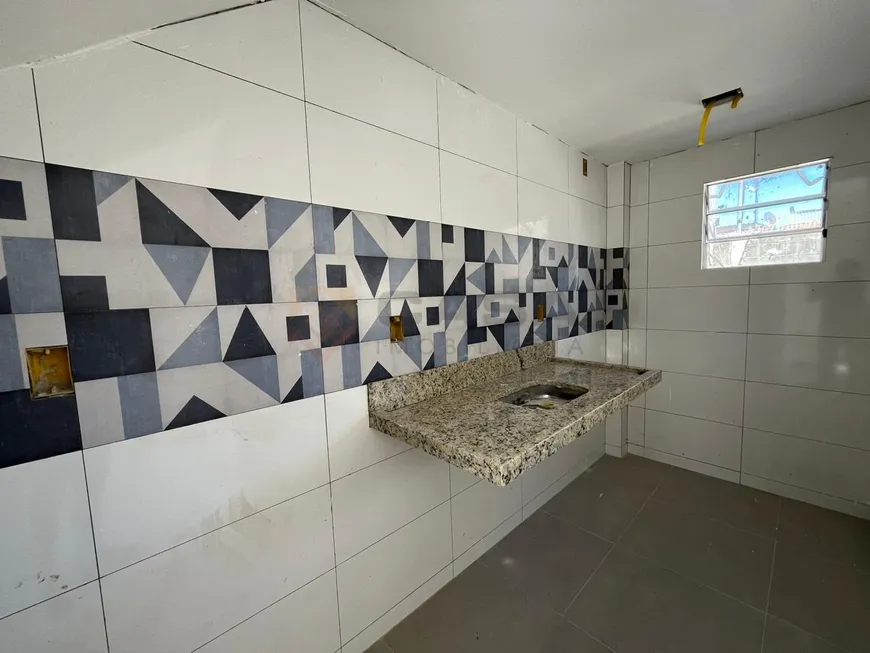 Foto 1 de Casa com 2 Quartos à venda, 51m² em Alterosas, Serra