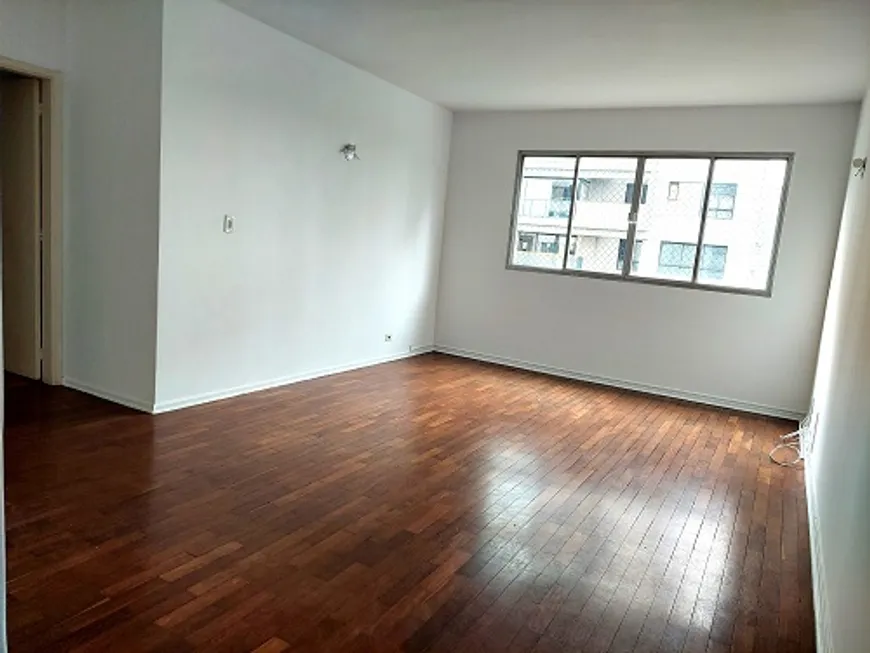Foto 1 de Apartamento com 3 Quartos para alugar, 110m² em Sumaré, São Paulo